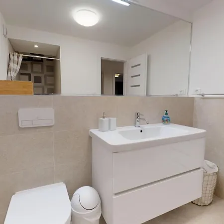 Apartman 17 Ljubav Place