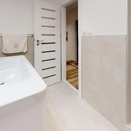 17 Ljubav Place Apartman *