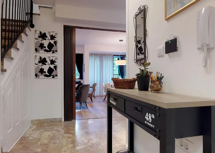 17 Ljubav Place Apartment Split